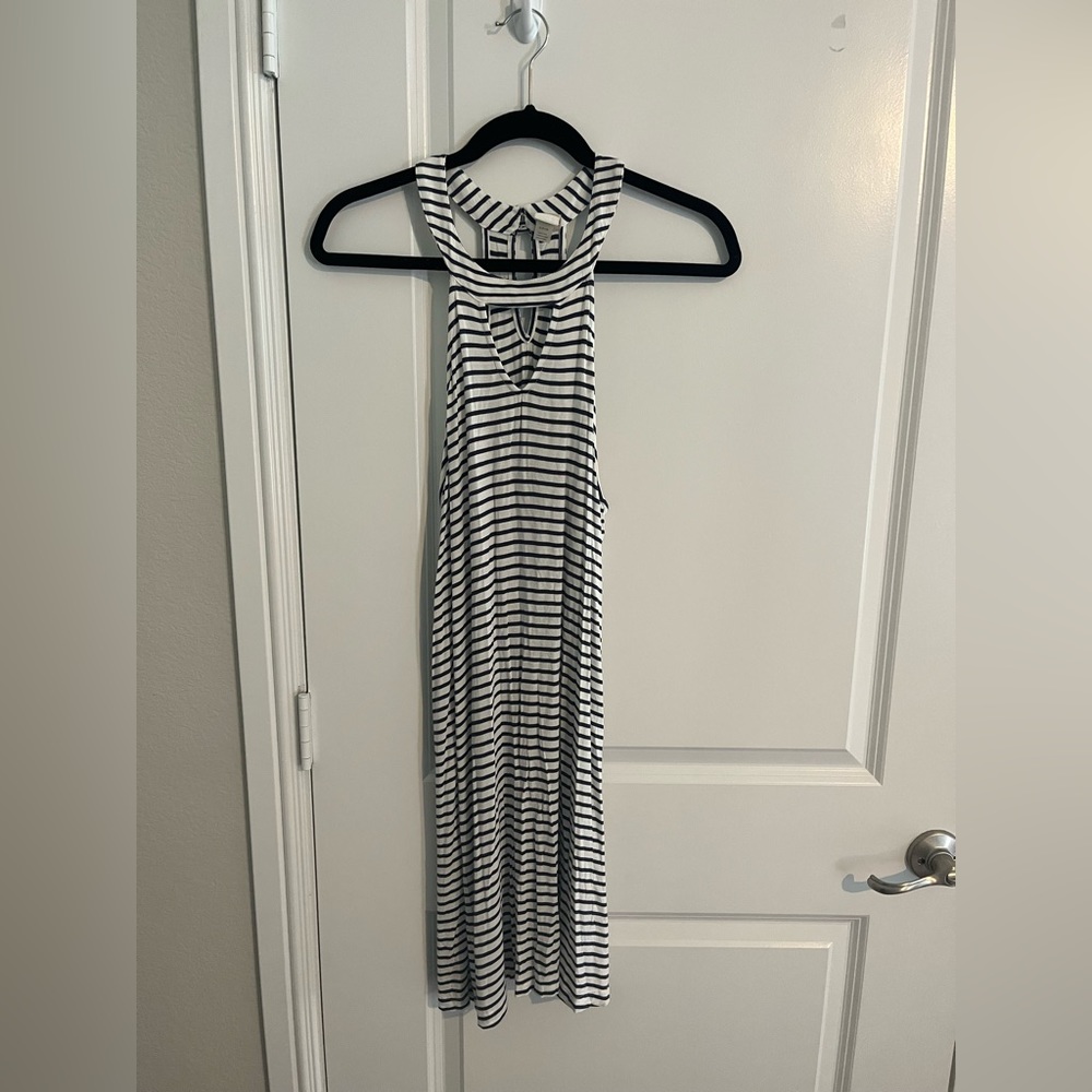 Sleeveless dress/ cover up